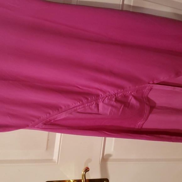 Woman's dress - Picture 2 of 5